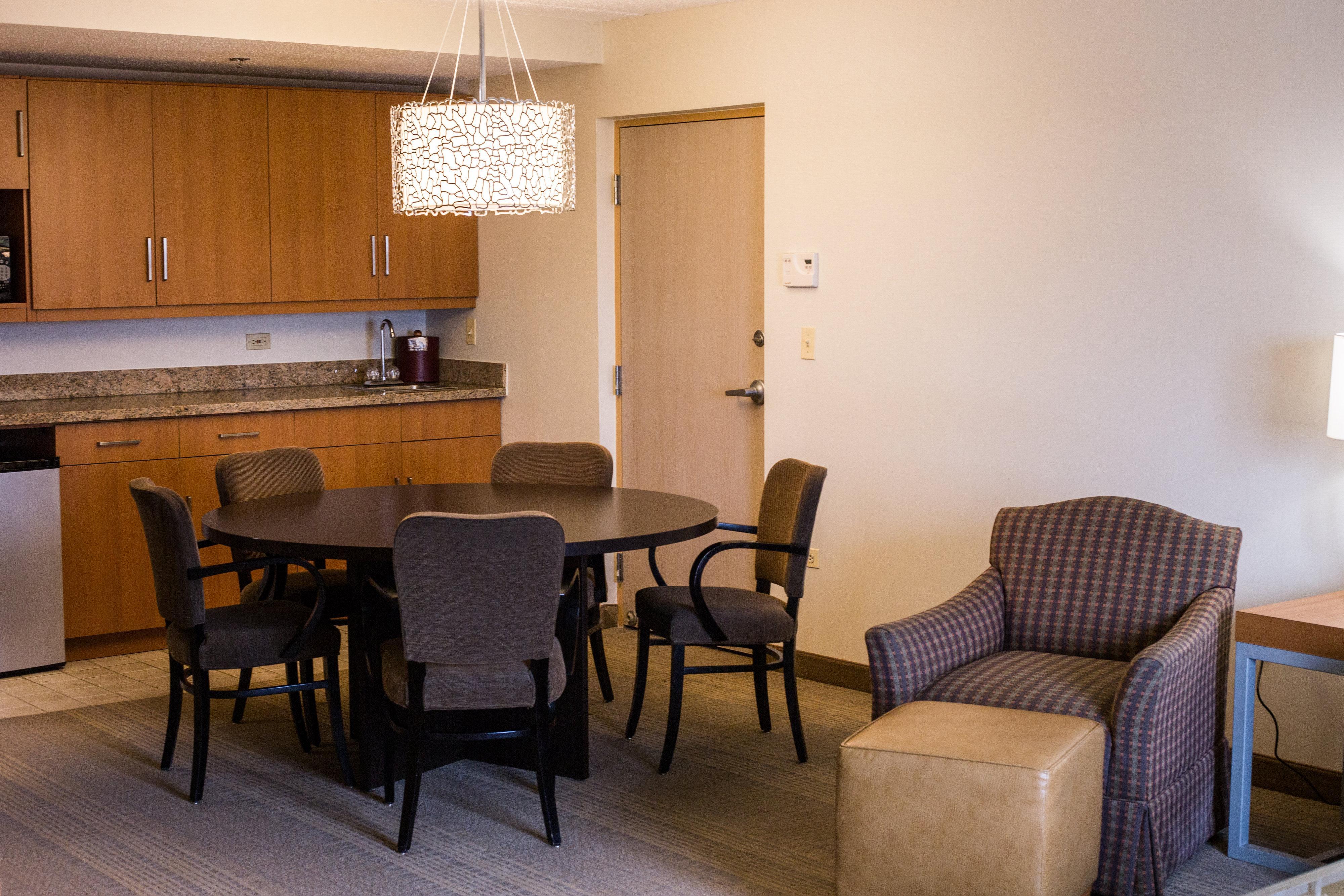 Holiday Inn & Suites Bolingbrook By Ihg Exterior foto