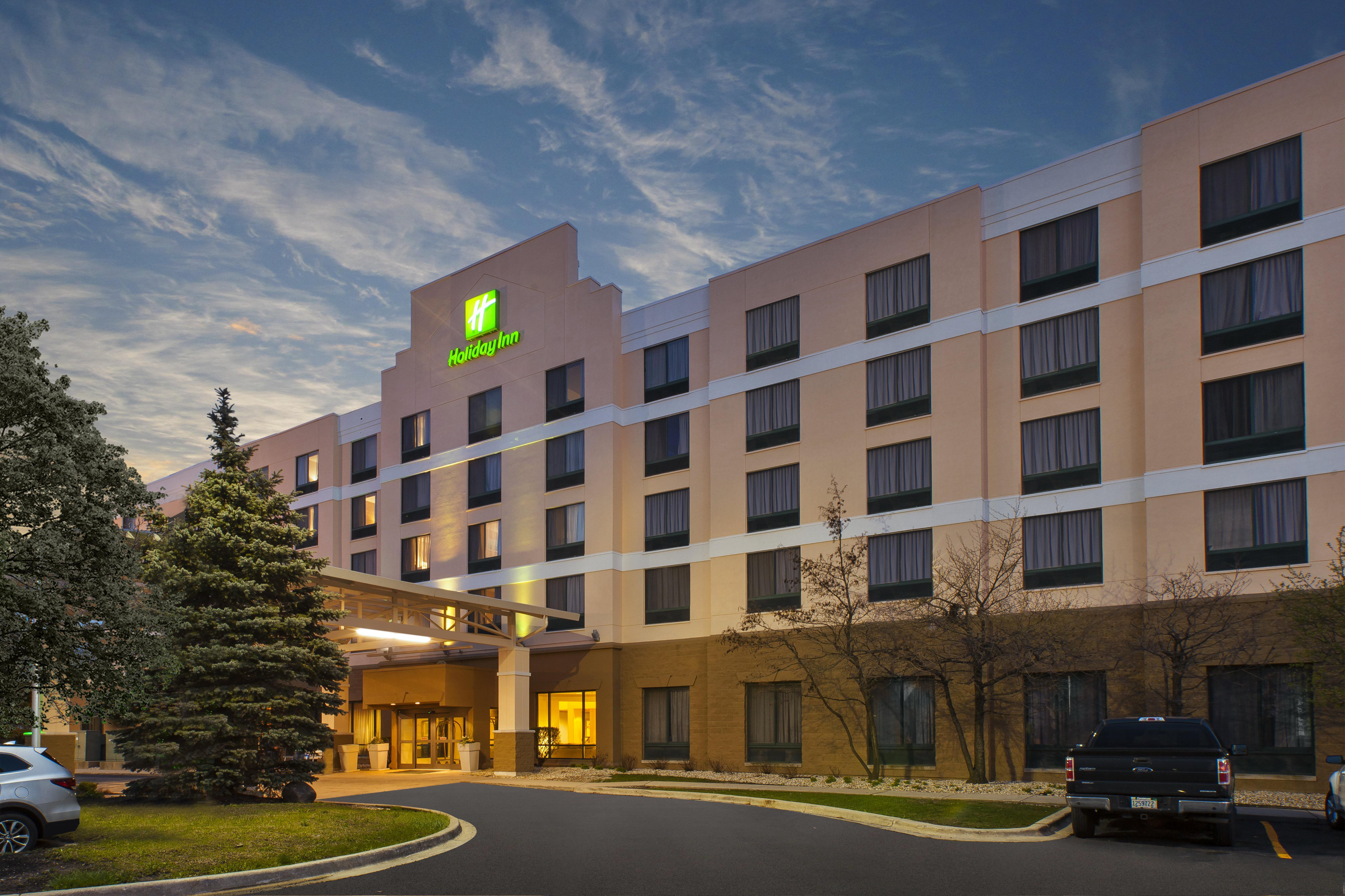 Holiday Inn & Suites Bolingbrook By Ihg Exterior foto