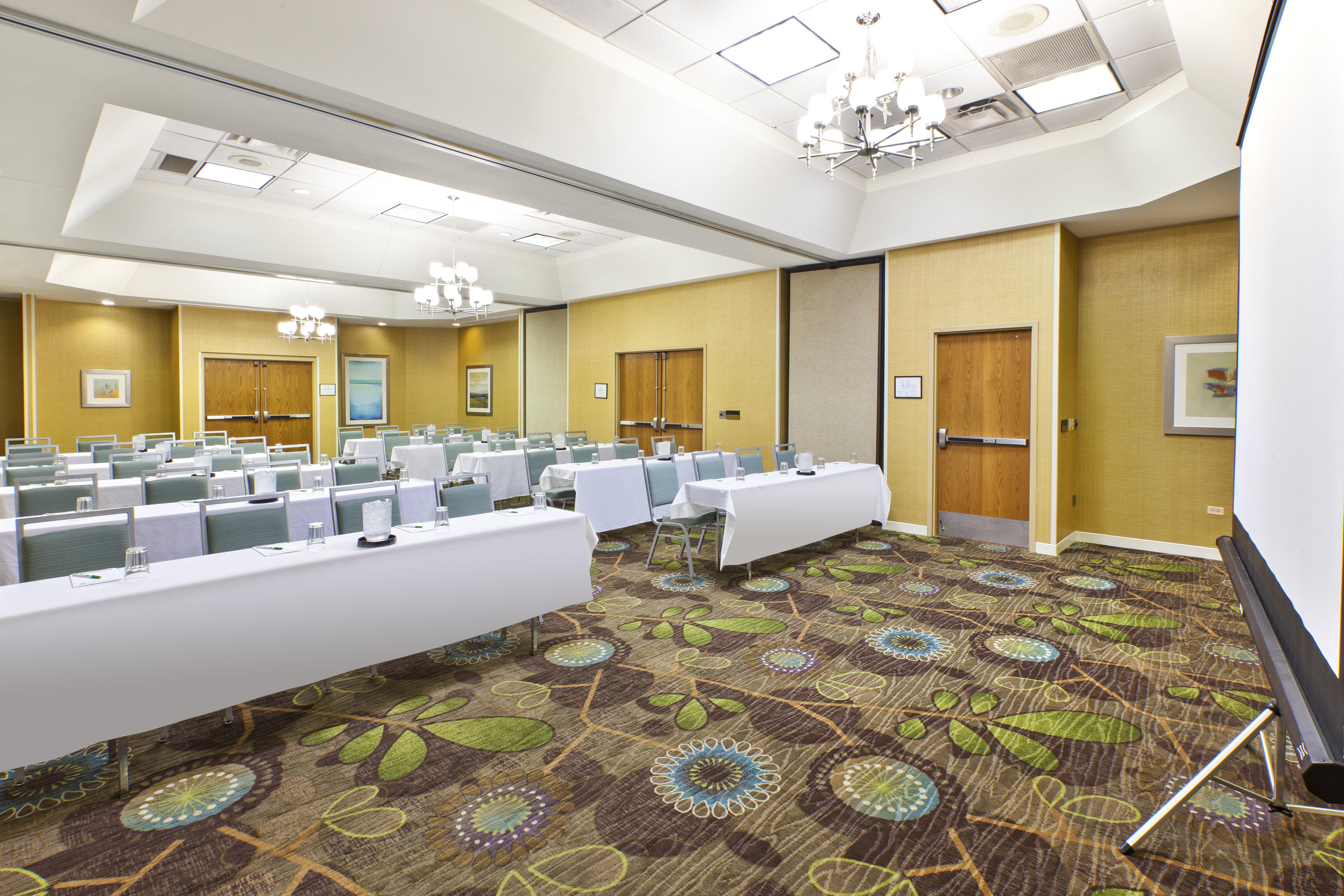 Holiday Inn & Suites Bolingbrook By Ihg Exterior foto