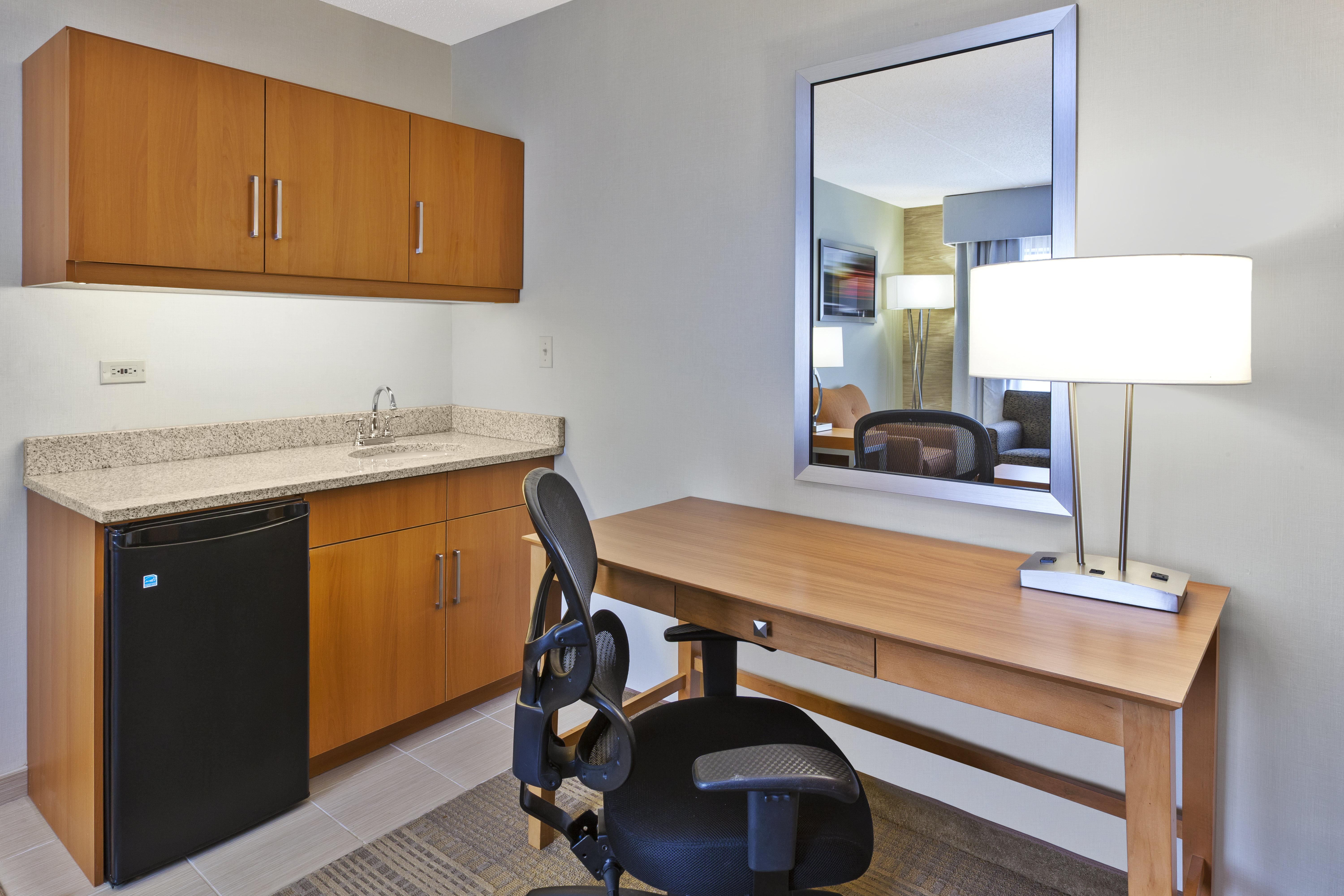 Holiday Inn & Suites Bolingbrook By Ihg Exterior foto